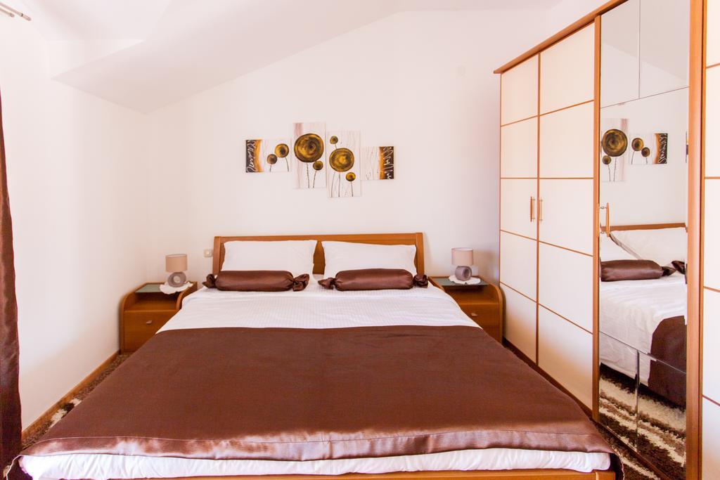 Villa Roza Murter Esterno foto