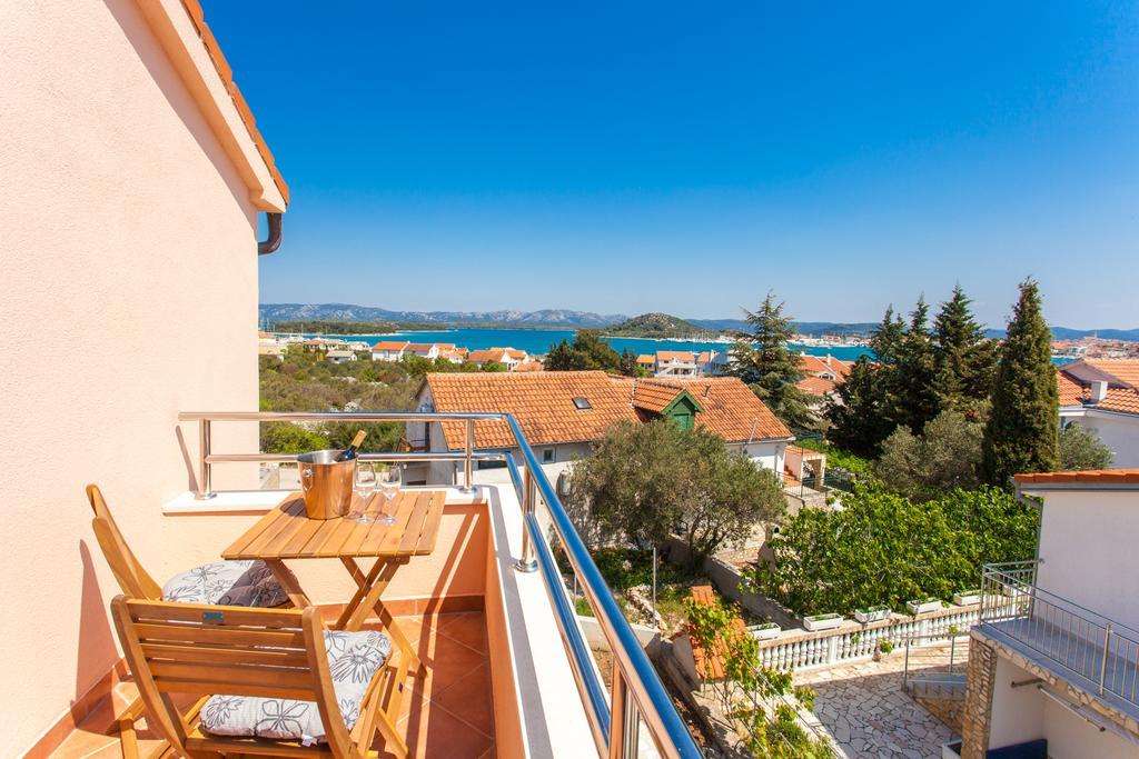Villa Roza Murter Esterno foto